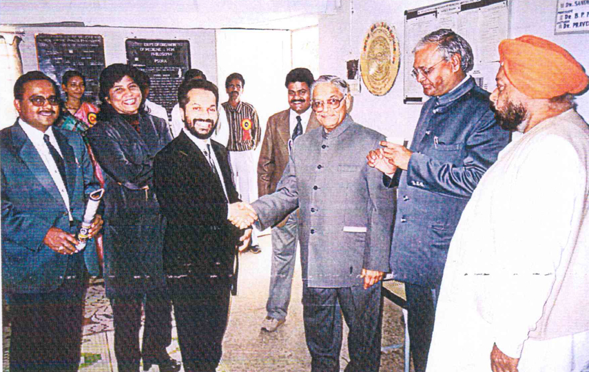 Meeting with Ministers at the inauguration of the Free Medical Camp at Bhopal, India